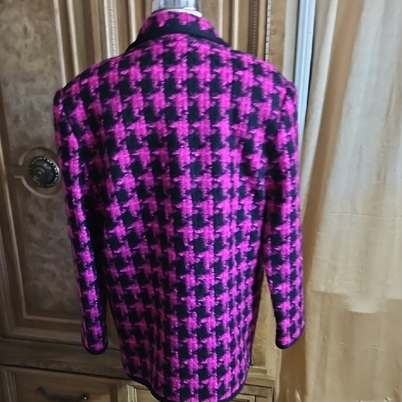 Women's Houndstooth Blazer Jacket in Hot Pink and Black With Black Trim - Picture 6 of 10